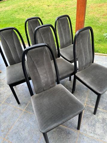 Set van 6 Casala stoelen – stevig en stijlvol beschikbaar voor biedingen