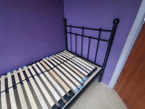 Metalen eenpersoonsbed incl lattenbodem, Huis en Inrichting, Slaapkamer | Bedden, Zo goed als nieuw, Metaal, Verstelbaar, Ophalen