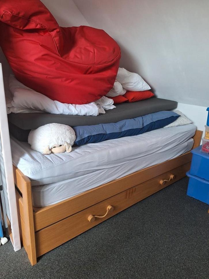 1 persoons slaapkamer hout, Huis en Inrichting, Slaapkamer | Bedden, Gebruikt, Eenpersoons, 90 cm, 200 cm, Hout, Beige, Ophalen