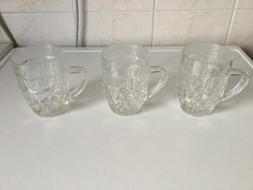 3 vintage drinkglazen/bierglazen met oor beschikbaar voor biedingen