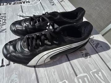 Puma zaalvoetbalschoen maat 39 beschikbaar voor biedingen