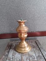 Zware koperen kandelaar, Ophalen