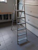 Ladder met 6 treden en 2 beschermingen, Échelle, Utilisé, Enlèvement ou Envoi, Moins de 2 mètres