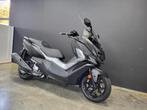 SYM Cruisym Alpha 300 (BTW-motor) (bj 2024), Motoren, Scooter, 300 cc, Bedrijf, 1 cilinder