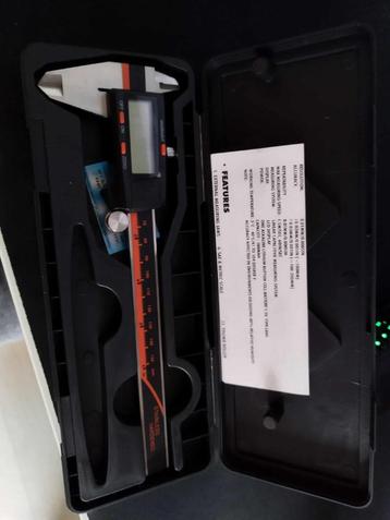 schuifmaat digitaal beschikbaar voor biedingen