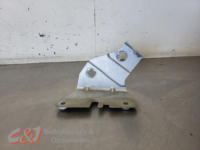 Frontdeel steun van een Opel Vivaro, Auto-onderdelen, Carrosserie, Opel, Gebruikt, 3 maanden garantie, Ophalen of Verzenden