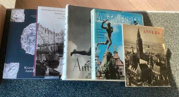 Oude boeken Antwerpen 5 stuks beschikbaar voor biedingen
