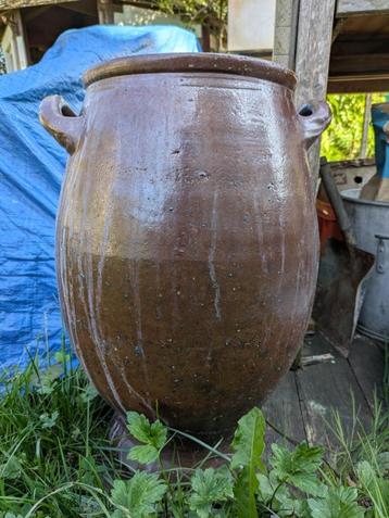 Grand pot en grès beschikbaar voor biedingen
