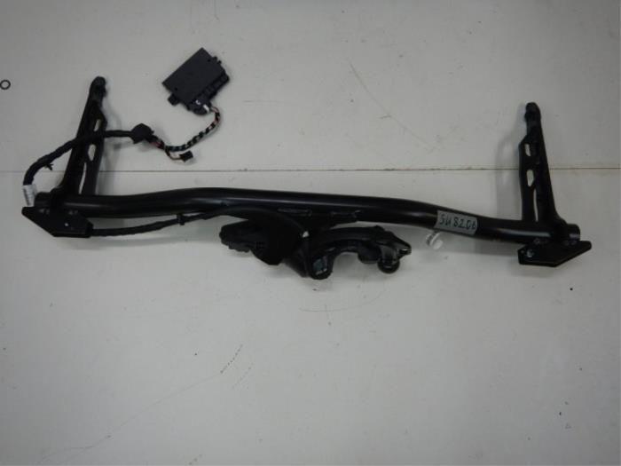 VW Golf 8 Elektrisch Wegklapbare Trekhaak, Auto-onderdelen, Trekhaken