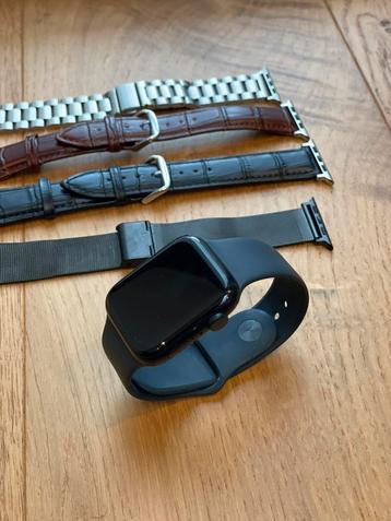 Apple watch SE 44mm (2024) beschikbaar voor biedingen