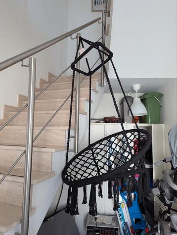 Hangfauteuil beschikbaar voor biedingen