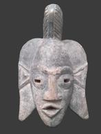 Masque africain d’origine inconnue, Envoi