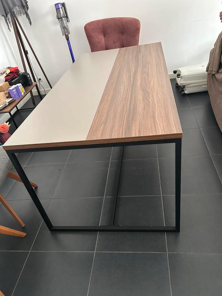 Moderne eettafel 8 personen–houtlook/grijs met metalen poten, Huis en Inrichting, Tafels | Eettafels, Zo goed als nieuw, Ophalen