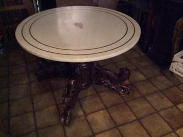 Tafel Zwarte Woud beschikbaar voor biedingen