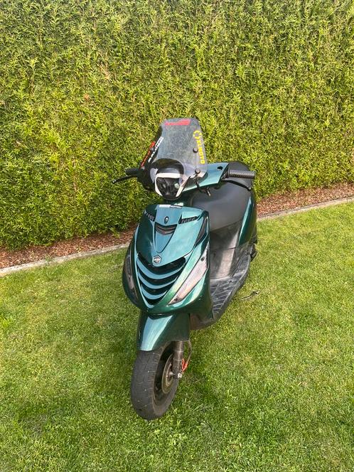 Zip 80cc, Fietsen en Brommers, Scooters | Piaggio, Zo goed als nieuw, Zip, Klasse A (25 km/u), Benzine, Ophalen