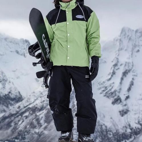 ski-outfit Volcom : jas ( L) en broek (M) , zeer goede staat, Kleding | Heren, Wintersportkleding, Zo goed als nieuw, Broek, Maat 48/50 (M)