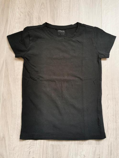 Zwarte t-shirt - maat 122, Kinderen en Baby's, Kinderkleding | Maat 122, Zo goed als nieuw, Meisje, Shirt of Longsleeve, Ophalen of Verzenden