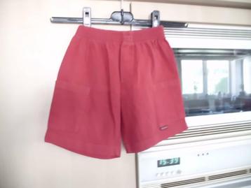 Shorten, verschillende Merken. maat 98 en maat 104. Unisex. beschikbaar voor biedingen