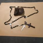 Chapelet ancien avec médailles et étui en cuir, Enlèvement