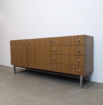  Pierre Guariche modernistisch dressoir voor Meurop beschikbaar voor biedingen