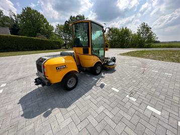 Stiga Park titan  155 Zitmaaier Grasmaaier diesel  beschikbaar voor biedingen