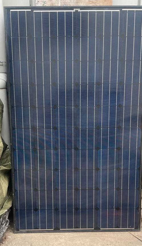 8 x Jingli Panda 260wp Full Black (YL260C-30b) zonnepanelen, Doe-het-zelf en Bouw, Zonnepanelen en Toebehoren, Ophalen