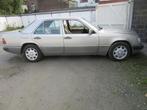 Mercedes-Benz oldtimer W124 200E, Auto's, Mercedes-Benz, 4 deurs, Achterwielaandrijving, Centrale vergrendeling, 4 cilinders