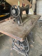 Oude gietijzeren naaimachine, Antiek en Kunst, Ophalen