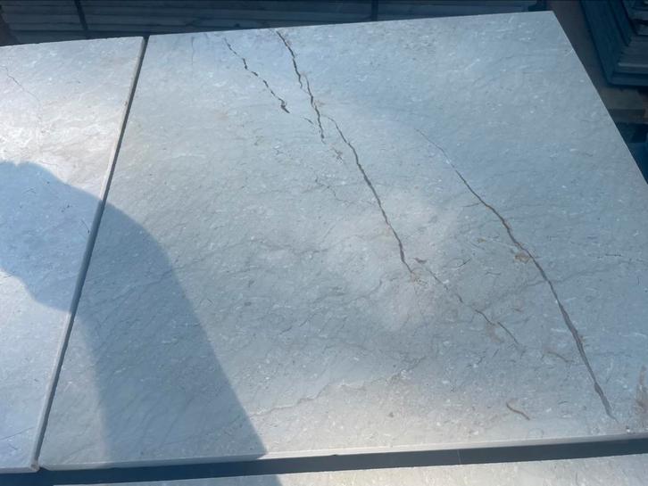 Een partij natuursteen tegels, Doe-het-zelf en Bouw, Tegels, Nieuw, Vloertegels, Marmer, 40 tot 60 cm, 40 tot 60 cm, 10 m² of meer