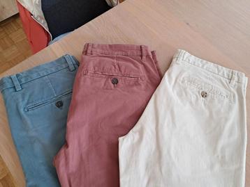 Pantalons chinos T 40 beschikbaar voor biedingen