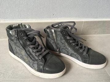 Trend One schoenen dames / jeugd Mt 37 beschikbaar voor biedingen