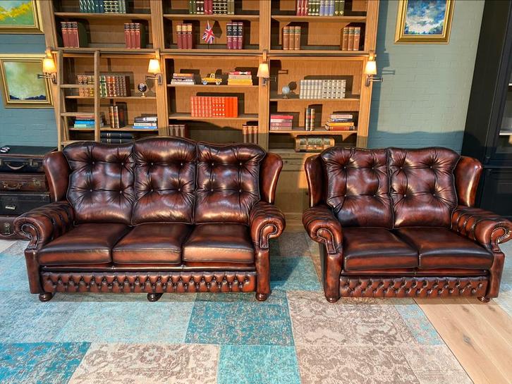 Springvale Chesterfield 3+2 zetels roodbruin GRATIS GELEVERD, Huis en Inrichting, Zetels | Voetbanken en poefs, Leer, Ophalen of Verzenden