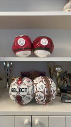 Waregem gesigneerde voetbalballen, Tickets & Billets, Carte de saison, Trois personnes ou plus