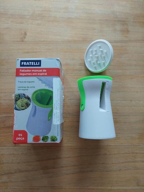 Fratelli spiraalvormige groentesnijder, Huis en Inrichting, Keuken | Keukenbenodigdheden, Zo goed als nieuw, Ophalen of Verzenden