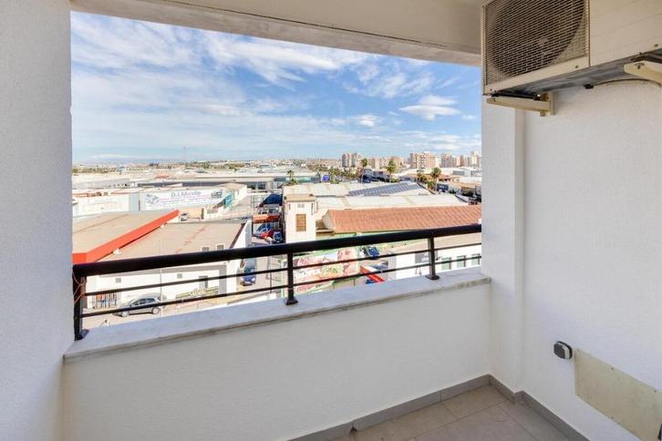Gerenoveerd appartement met parkeerplaats/ Torrevieja, Immo, Buitenland, Spanje, Appartement, Stad