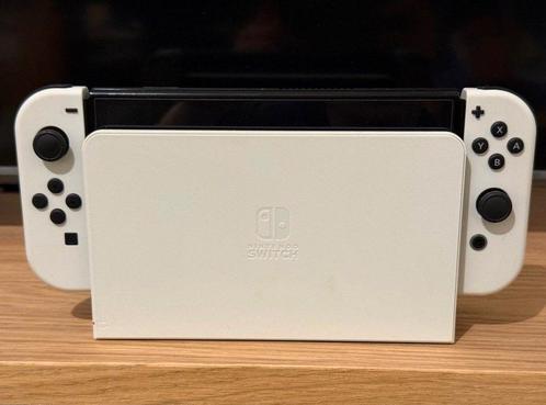 Nintendo Switch Oled - Als nieuw - Prijs bespreekbaar, Games en Spelcomputers, Spelcomputers | Nintendo Switch, Zo goed als nieuw