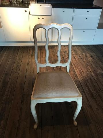 5 Stoelen in Louis XV stijl beschikbaar voor biedingen