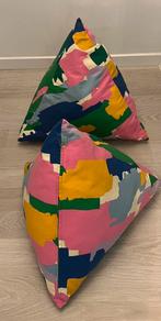 2 ikea piramide kussens, Huis en Inrichting, Woonaccessoires | Kussens, Ophalen, Gebruikt