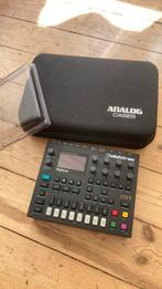 Digitone + desksaver + analog cases, Muziek en Instrumenten, Ophalen of Verzenden, Zo goed als nieuw