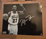 Belle grande photo signée par Michael Jordan avec certificat, Sports & Fitness, Basket, Enlèvement ou Envoi, Neuf, Autres types