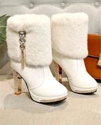Bottes à talons, Neuf, Blanc, Boots et Botinnes