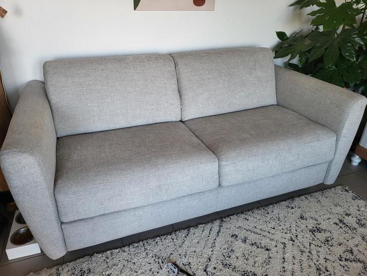 Divan lit neuf DIENNE et/ou pouf rang.couette, Huis en Inrichting, Zetels | Zetels, Tweepersoons, Hout, Ophalen