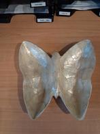 Papillon en nacre, Enlèvement ou Envoi