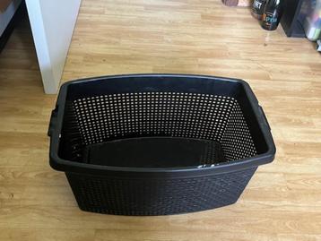 Wasmand  beschikbaar voor biedingen
