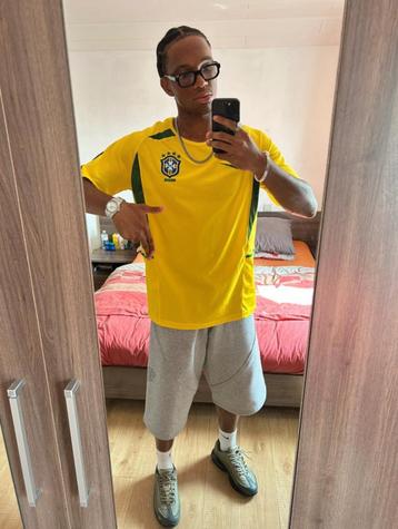 Mertra grey shorts beschikbaar voor biedingen