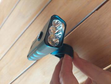 Krachtige fiets koplamp met powerbank functie beschikbaar voor biedingen