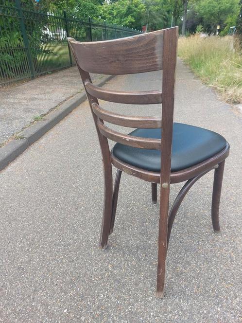 Uitstroom dood gaan Stoffig ② 40 cafe thonet stoelen donker bruin hout bentwood partij! — Stoelen —  2dehands
