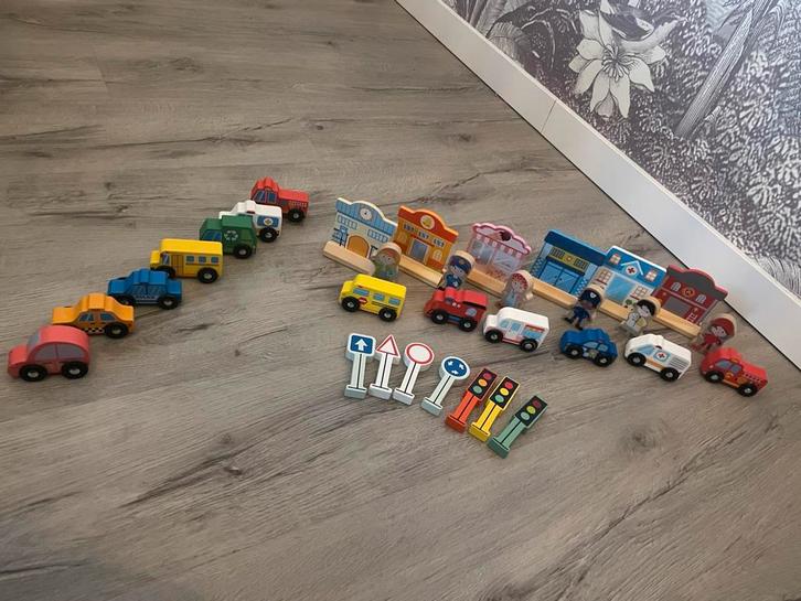 Houten speelgoed auto’s met accessoires, Enfants & Bébés, Jouets | Thomas le petit Train, Comme neuf, Enlèvement