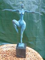 femme nue debout bronze moderne signé . MILO, Enlèvement ou Envoi, Bronze