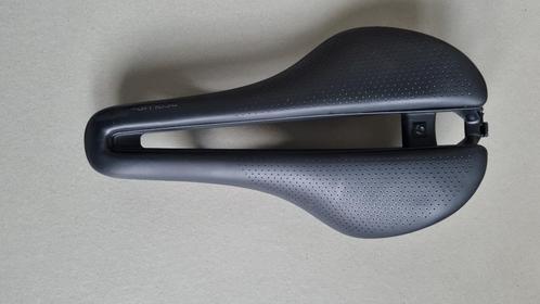 Bontrager Aeolus Pro Zadel 145mm, Fietsen en Brommers, Fietsonderdelen, Zo goed als nieuw, Racefiets, Zadel, Ophalen of Verzenden
